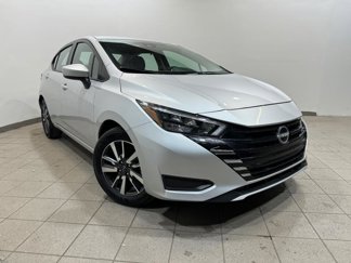 Used 2025 Nissan Versa SV image 1