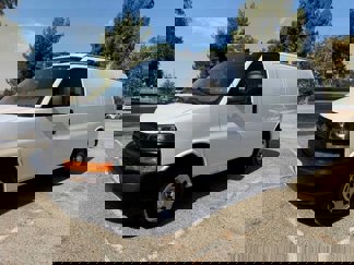 Used 2022 Chevrolet Express 3500 w/ Driver Convenience Package image 1