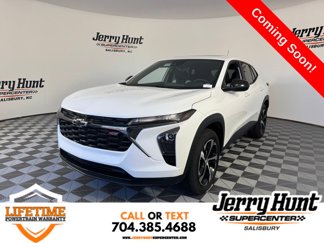 Used 2025 Chevrolet Trax RS w/ Sunroof Package image 1