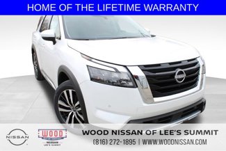 New 2025 Nissan Pathfinder Platinum image 1