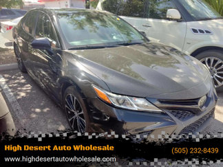 Used 2020 Toyota Camry SE image 1