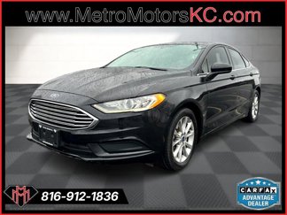 Used 2017 Ford Fusion SE w/ Fusion SE Technology Package image 1
