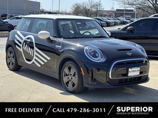 Used 2022 MINI Cooper SE image 1