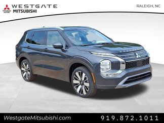 New 2025 Mitsubishi Outlander SEL image 1