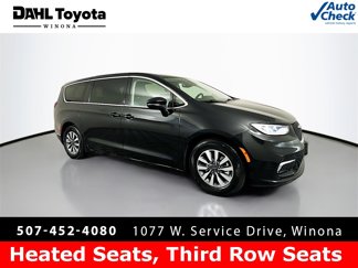 Used 2023 Chrysler Pacifica Touring-L image 1