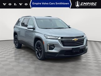 Used 2023 Chevrolet Traverse LT image 1