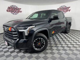 Used 2025 Toyota Tundra Platinum image 1