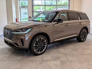 New 2025 Lincoln Aviator Reserve image 1