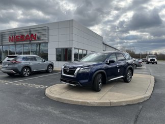 New 2025 Nissan Pathfinder Platinum image 1