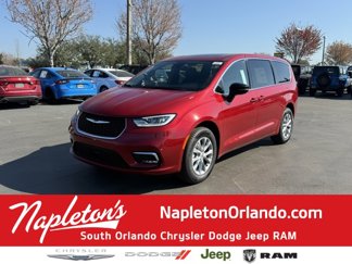 New 2025 Chrysler Pacifica Select image 1