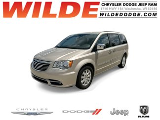 Used 2012 Chrysler Town & Country Touring-L w/ Driver Convenience Group image 1