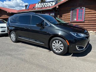Used 2019 Chrysler Pacifica Touring-L image 1