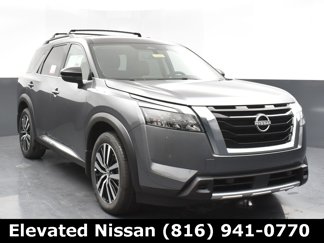 New 2025 Nissan Pathfinder Platinum image 1