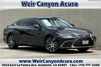 Used 2024 Lexus ES 300h w/ Premium Package image 1