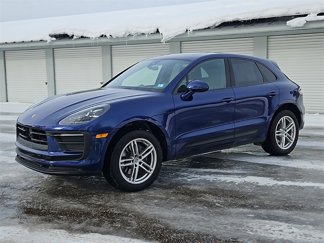 Used 2024 Porsche Macan image 1