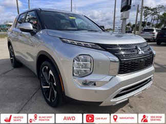 New 2025 Mitsubishi Outlander SE image 1