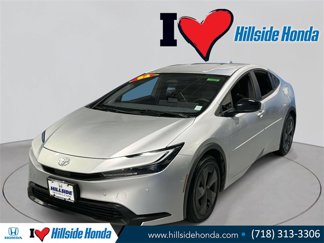 Used 2024 Toyota Prius LE image 1