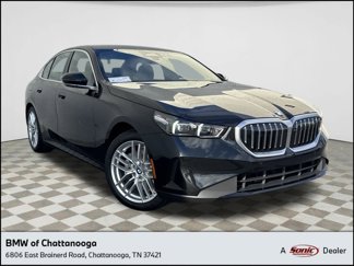 Used 2025 BMW 530i w/ Premium Package image 1