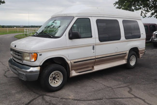 Used 1999 Ford E-150 and Econoline 150 image 1