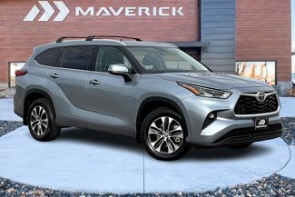 Used 2022 Toyota Highlander XLE image 1
