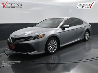 Used 2020 Toyota Camry LE image 1