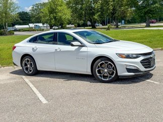Used 2023 Chevrolet Malibu LT image 1