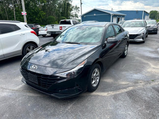 Used 2021 Hyundai Elantra SE image 1