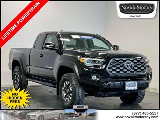 Used 2022 Toyota Tacoma TRD Off-Road image 1