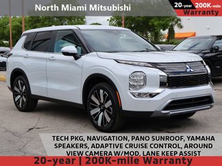 New 2025 Mitsubishi Outlander SE image 1