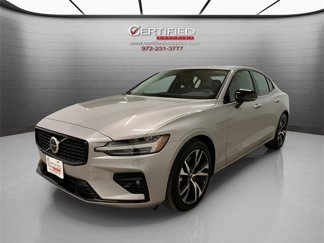 Used 2025 Volvo S60 B5 Core image 1