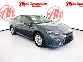 Certified 2025 Toyota Camry SE image 1