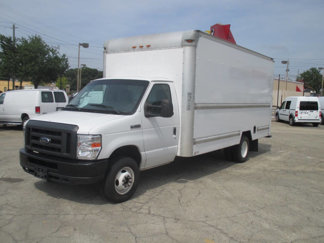 Used 2022 Ford E-350 and Econoline 350 Super Duty image 1