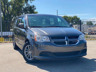 Used 2016 Dodge Grand Caravan SE image 1