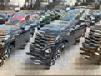 Used 2024 Volkswagen Atlas SE w/ Panoramic Sunroof Package image 1