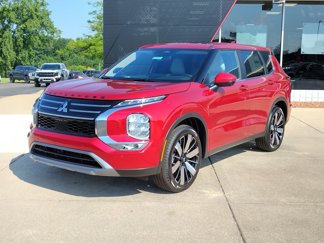 New 2025 Mitsubishi Outlander SE image 1