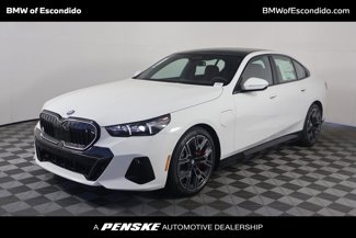 New 2026 BMW 550e xDrive image 1