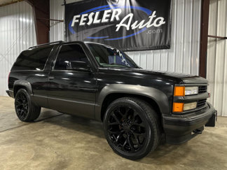 Used 1998 Chevrolet Tahoe 4WD 2-Door w/ Preferred Equipment Group 2 image 1