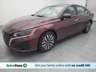 Used 2024 Nissan Altima 2.5 SV image 1
