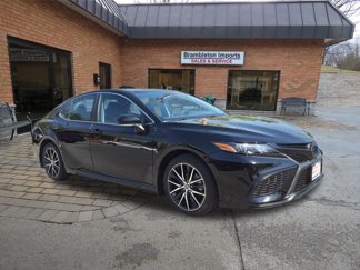 Used 2023 Toyota Camry SE image 1