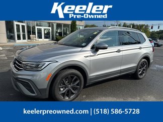 Used 2024 Volkswagen Tiguan SE image 1