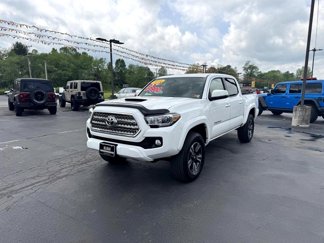 Used 2016 Toyota Tacoma SR5 image 1