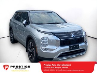 Used 2023 Mitsubishi Outlander SE image 1