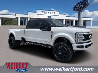 New 2025 Ford F450 Platinum image 1