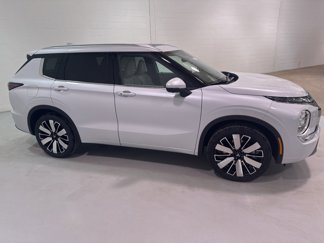 New 2025 Mitsubishi Outlander SEL image 1