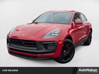 Used 2025 Porsche Macan GTS image 1
