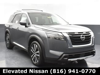 New 2025 Nissan Pathfinder Platinum image 1