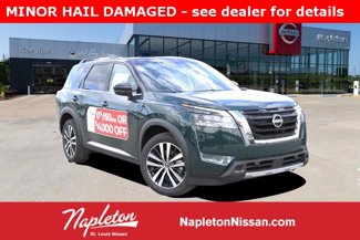 New 2025 Nissan Pathfinder Platinum image 1