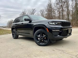 New 2025 Jeep Grand Cherokee Limited w/ Black Appearance Package image 1