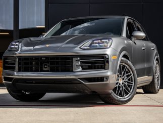 Certified 2025 Porsche Cayenne image 1