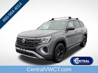 New 2025 Volkswagen Atlas Peak Edition SE image 1